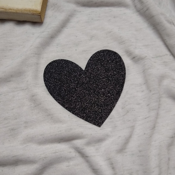 Glitter Heart Pocket Tee - Picture 2 of 4
